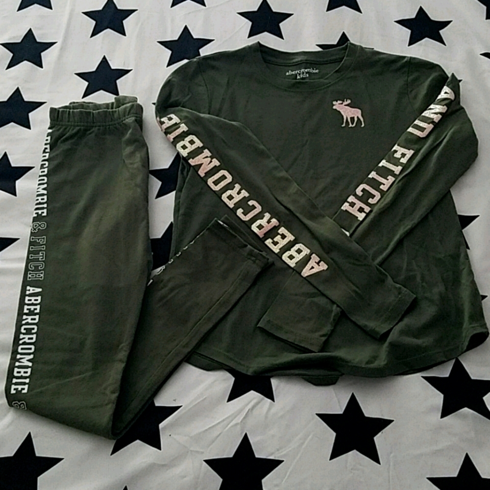 Abercrombie long sleeve shirt and leggings
